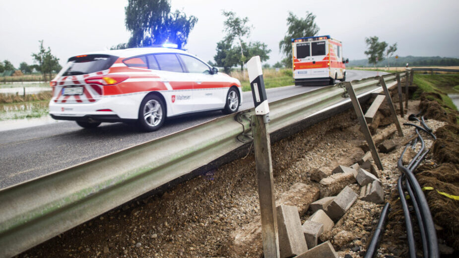 U poplavama u Nemačkoj i Belgiji nastradalo najmanje 90 osoba, traga se za hiljadu ljudi (FOTO) 2
