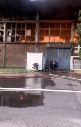 MUP: Lokalizovan požar u Luci Beograd (FOTO) 2