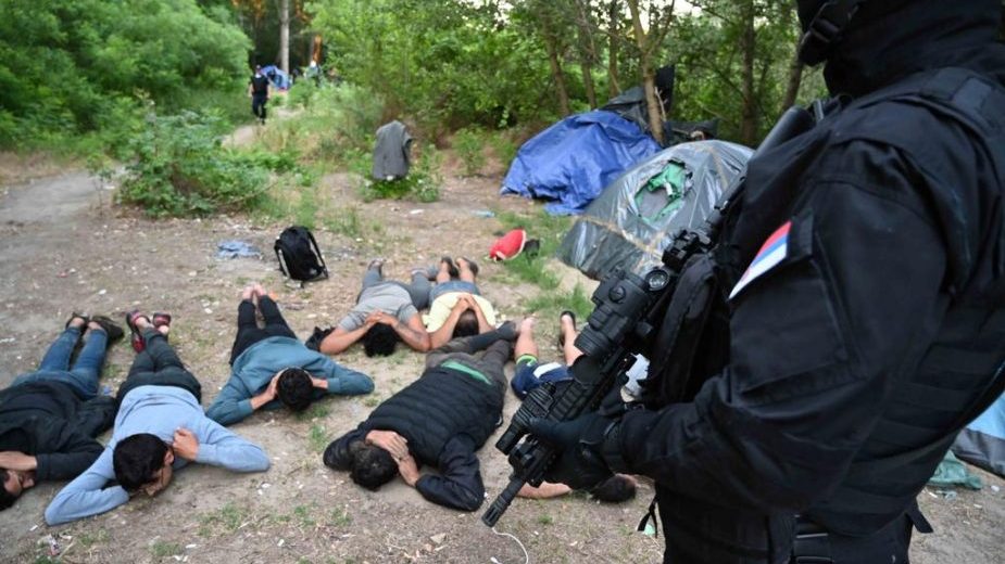 MUP: Kod Srpskog Krstura otkriven ilegalni kamp migranata (FOTO) 1