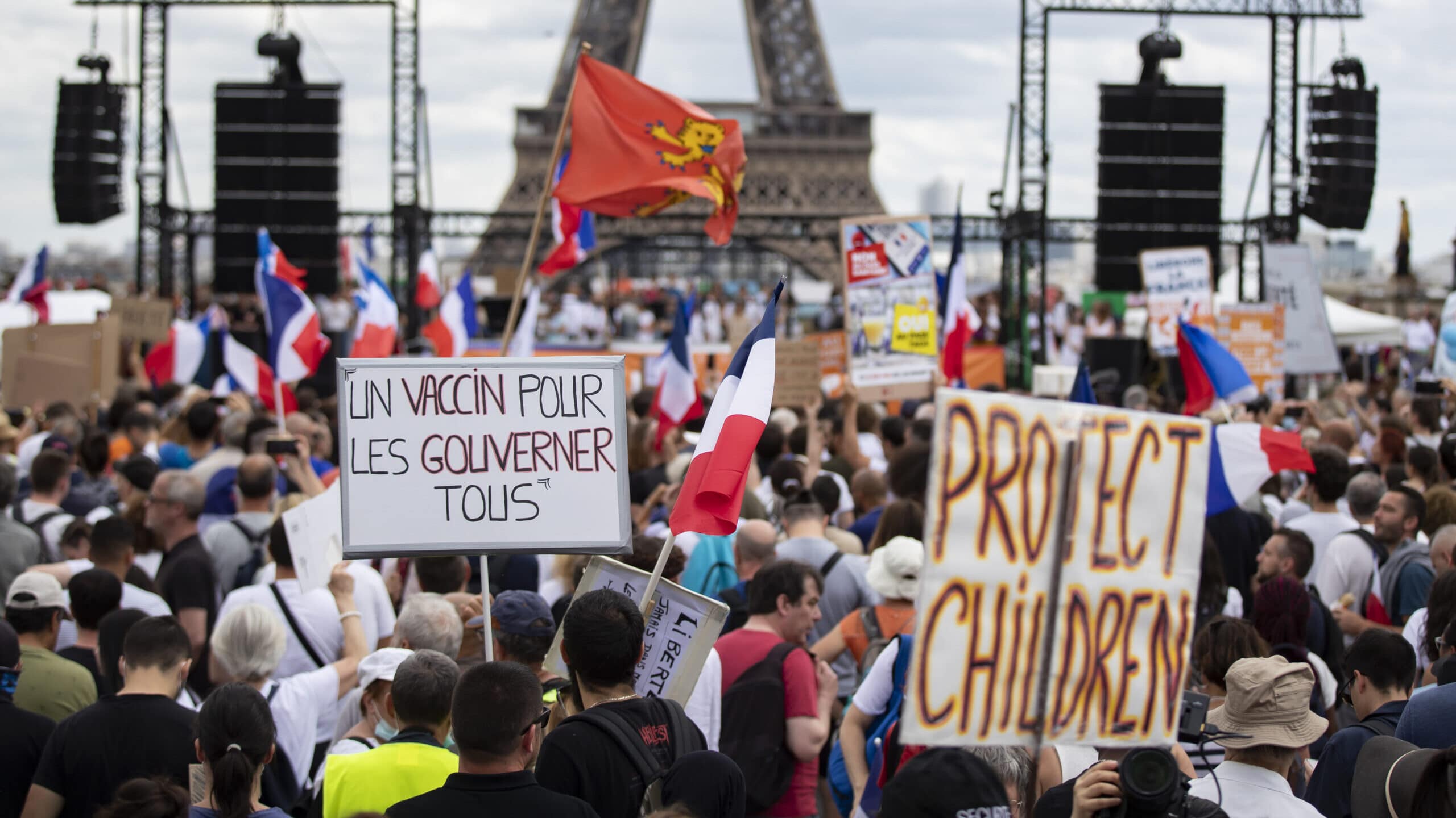 Parižani protestuju protiv kovid propusnica 1