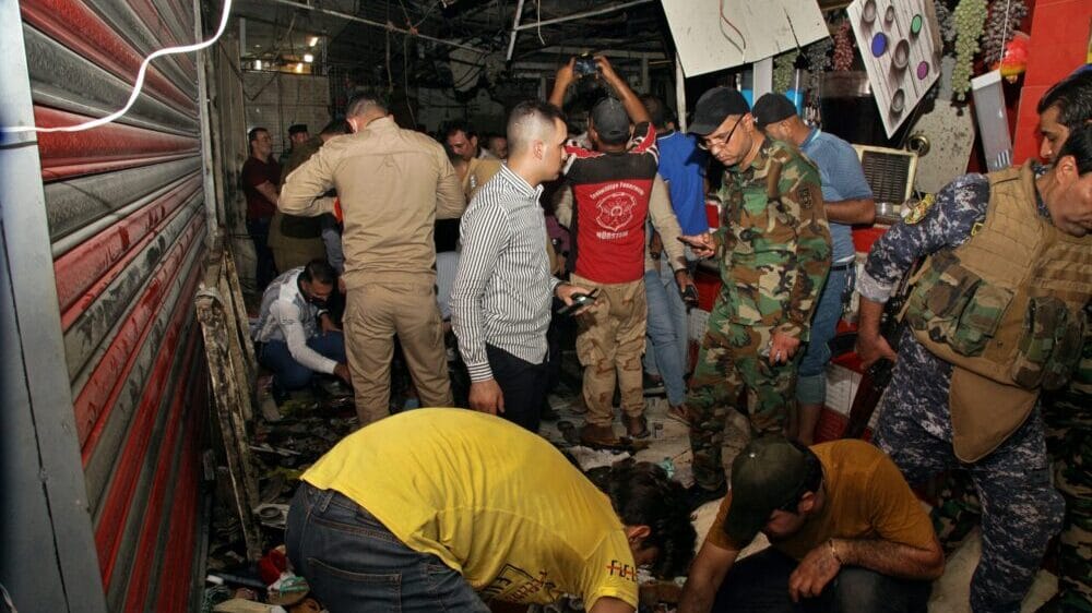 Najmanje 30 mrtvih u bombaškom napadu na pijacu u Bagdadu 1