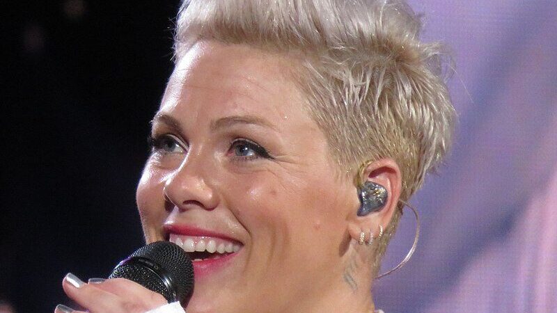 Pevačica Pink podržala norveške rukometašice koje neće bikini 1