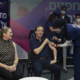 Predsednik Izraela primio treću dozu vakcine 13