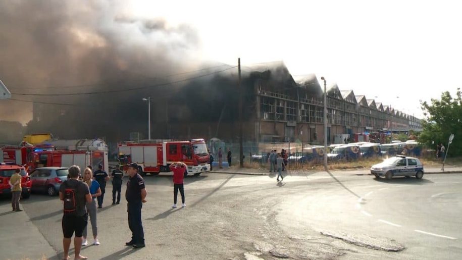 MUP: Lokalizovan požar u Luci Beograd (FOTO) 6