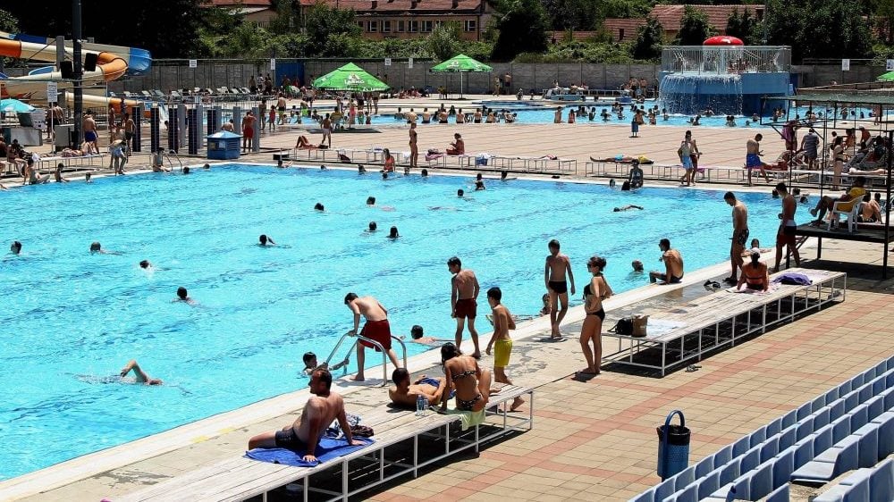 Prva dva dana kupanja na bazenu u Vladičinom Hanu besplatno: Dnevna karta 250 dinara 1