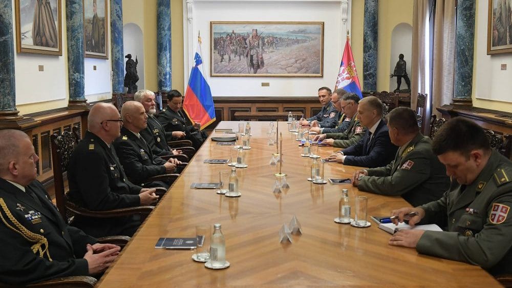 Stefanović sa načelnikom Generalštaba slovenačke vojske o saradnji u oblasti odbrane 1