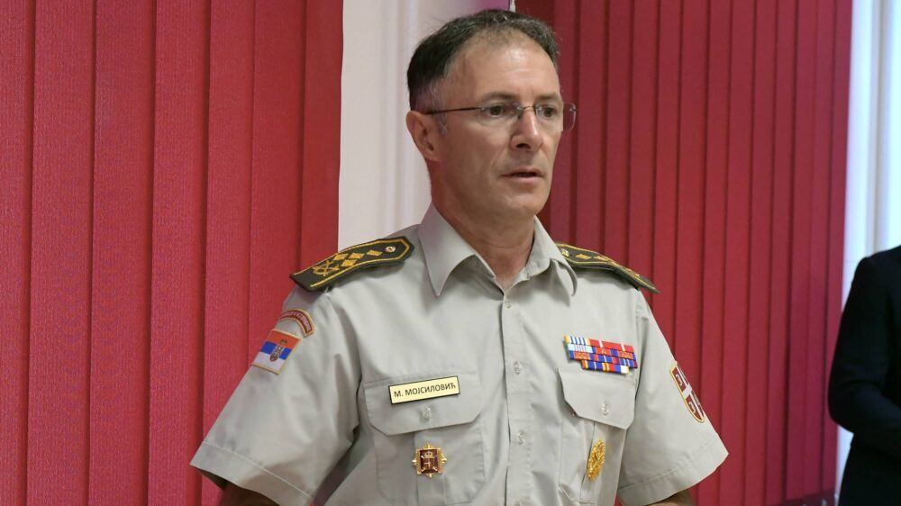 Načelnik Generalštaba VS Mojsilović obišao kasarnu "Major Milan Tepić" u Jakovu 1