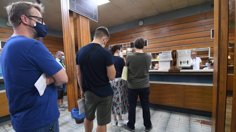 PIO Fond: Do 24. septembra učenici da dostave potvrde o školovanju za porodičnu penziju, studenti do kraja oktobra 1