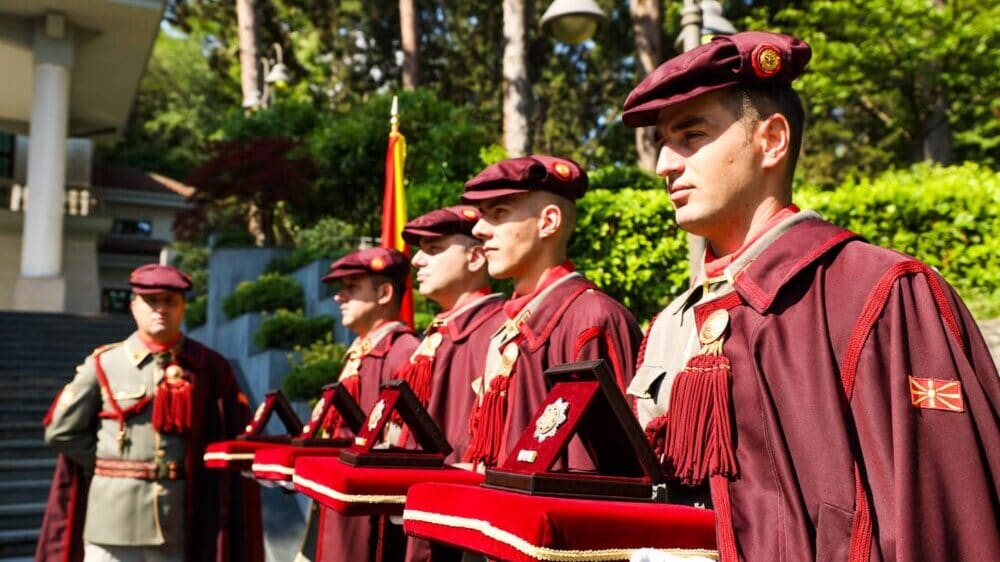 Pendarovski odlikovao Zafira Hadžimanova, Gorana Stefanovskog, Remzija Nesimija i Živka Mukaetova 1