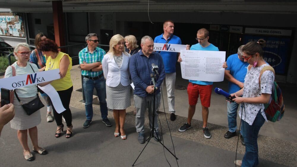 DS optužila SNS za kriminalizaciju društva i zatražila Vučićevu ostavku 1