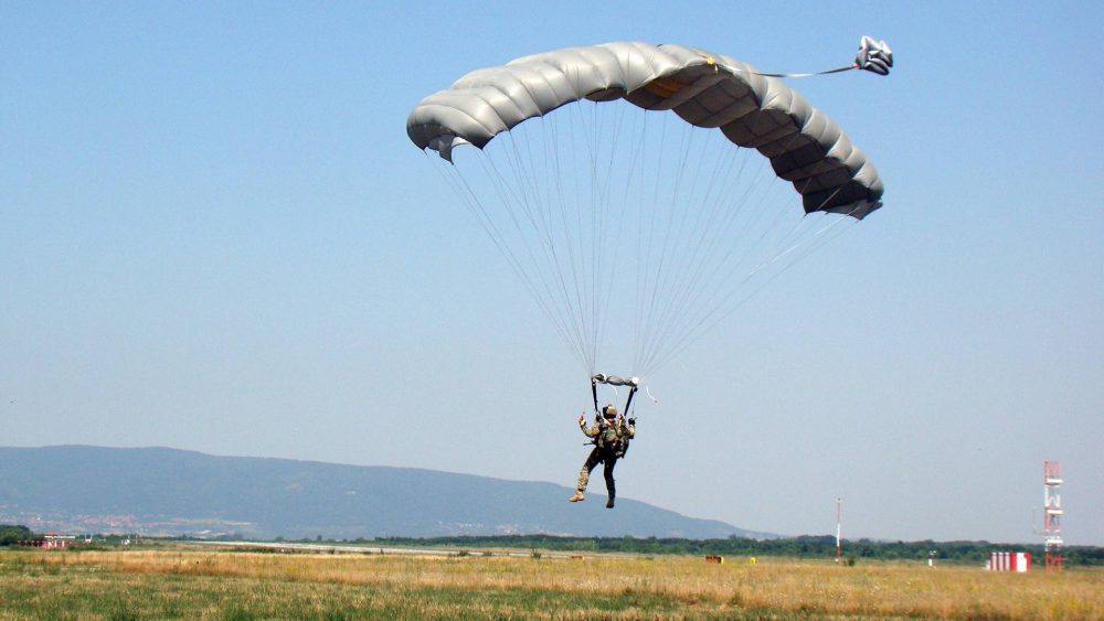 Padobranci iz Srbije, Grčke i Kipra na međunarodnoj vežbi "Soko 21" 1