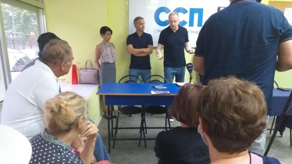 Đilas: Uložiti novac u lečenje dece umesto u nenormalnosti 1