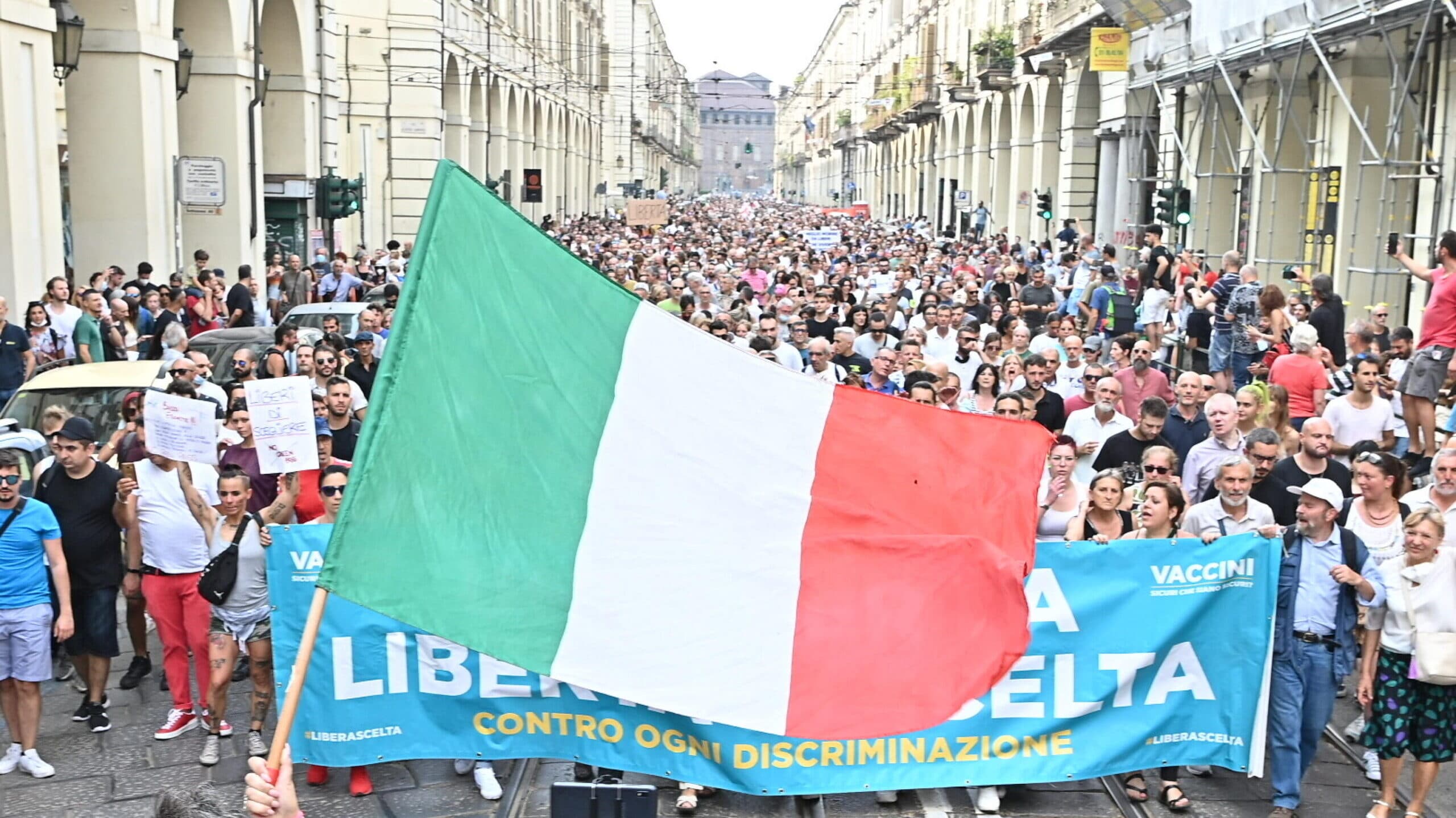 Italijani protiv Zelene propusnice 1