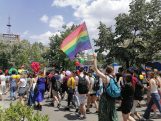 U Prištini održana Parada ponosa pod sloganom "Zajedno i ponosni" (FOTO) 3
