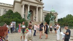 U Beogradu održan protest protiv Zakona o vodama Građani protiv Zakona o vodama: Nećemo zakon koji otima vodu od svojih građana (FOTO) 6