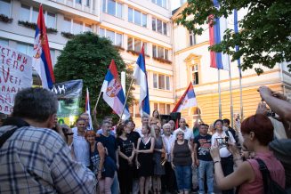 Protest protiv kompanije Rio Tinto u Šapcu Šabac protiv kompanije Rio Tinto: Nećemo baterije, već hranu i vodu (FOTO,VIDEO) 28