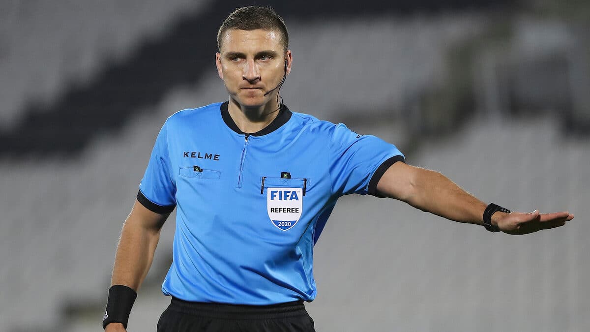 Sudija Lukić se "zaigrao" sa VAR sistemom, pa kažnjen 1