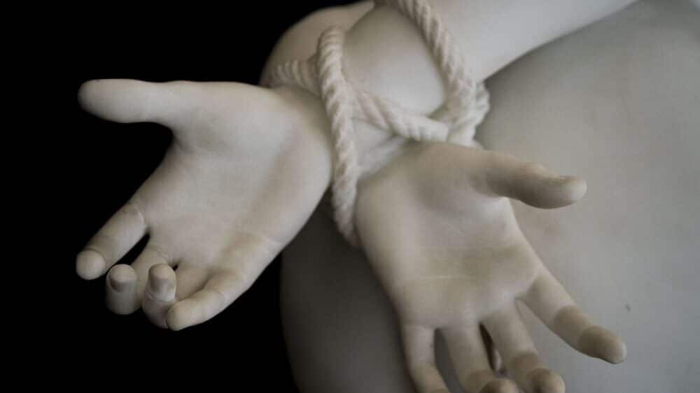 Ćerka avganistanskog ambasadora u Pakistanu oteta i mučena 1