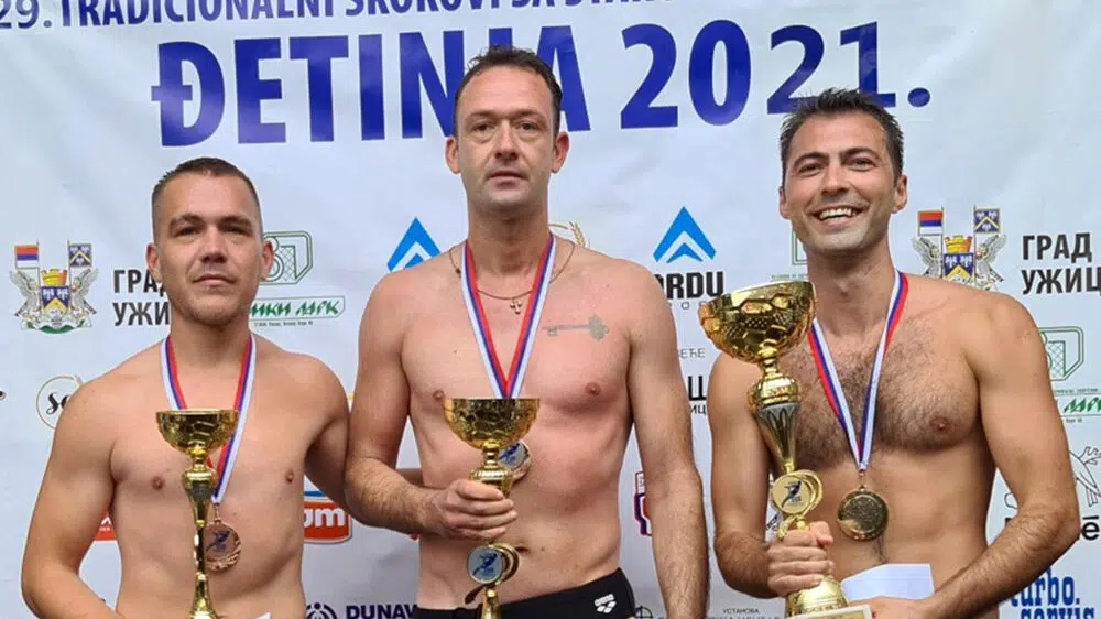 Evald Krnić pobednik užičkih skokova u vodu 1