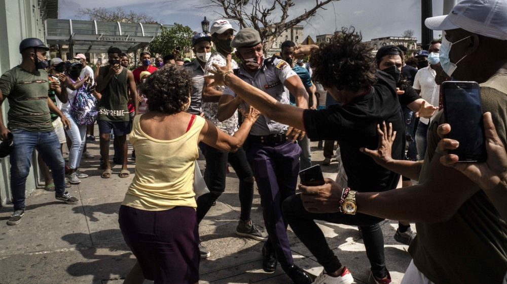 Kubu potresli najveći protesti u tri decenije 1