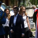 Premijerka položila venac na spomenik "Poziv na ustanak" 15