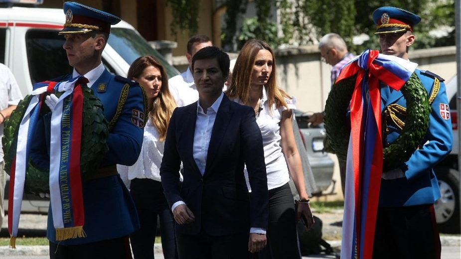 Premijerka položila venac na spomenik "Poziv na ustanak" 1