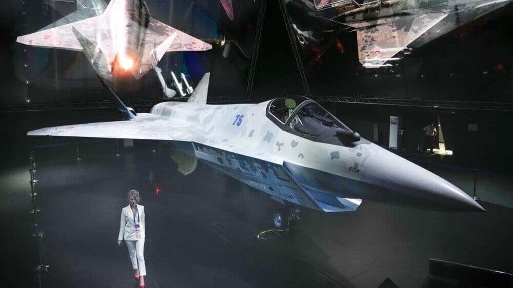 Rusija predstavila prototip nevidljivog lovca, Putin hvali rusku avijaciju 1