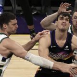 Teška povreda Šarića u prvoj utakmici NBA finala 10