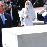 Oglasio se Milo Đukanović povodom 29 godina od genocida u Srebrenici 13