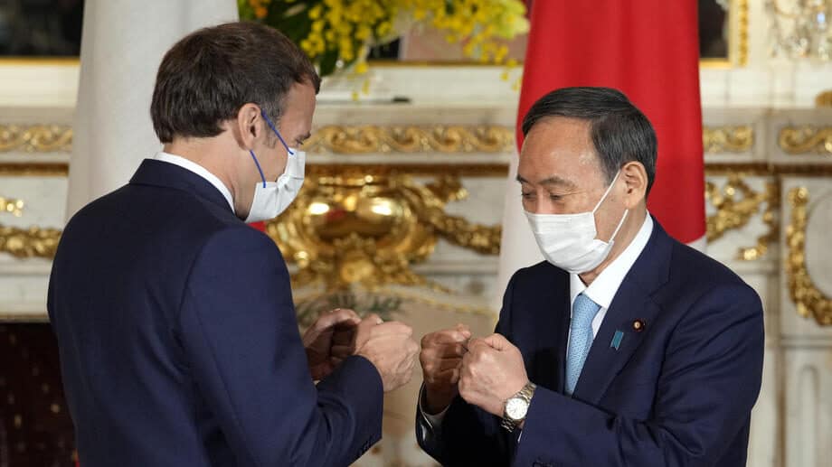 Makron u Tokiju razgovarao sa japanskim premijerom 1