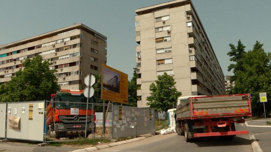 Obezbeđenje gradilišta u Bloku 37 pokušalo da skloni građane koji protestuju (VIDEO) 1