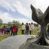 Pod kojim uslovima đaci mogu da posete Jasenovac i druga stratišta: Školama stiglo uputstvo o organizaciji studijskih putovanja 4