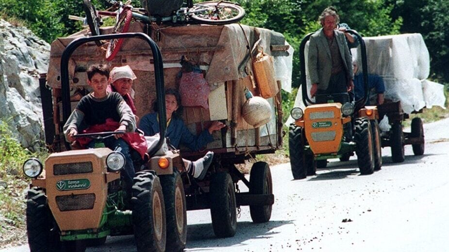 Napad na izbeglice na Petrovačkoj cesti tokom "Oluje": "Vidio sam kada je pogođen fićo, unutra je izgorjelo četvoro ljudi" 1