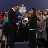 Milivojević o dovođenju ljudi na skupove: Očigledno da SNS ne može da obezbedi disciplinu u stranci 12