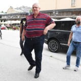 Šešelj:Razvaliću ove iz Haga 5