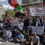 Marš solidarnosti u Parizu za izbeglice iz Avganistana 4