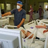 Nis, 29.10.2020. - Medicinski radnici zbrinjavaju pacijente u ne kovid delu, takozvanoj zelenoj zoni, niskog Klinickog centra. (BETAPHOTO/SASA DJORDJEVIC/MO)