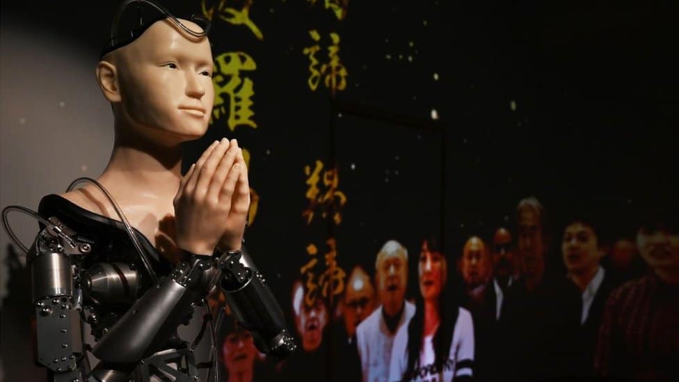 Tehnologija i Japan: Šta možemo da naučimo o robotima od zemlje izlazećeg Sunca 2 Sveštenik Mindat u hramu Koda Đi