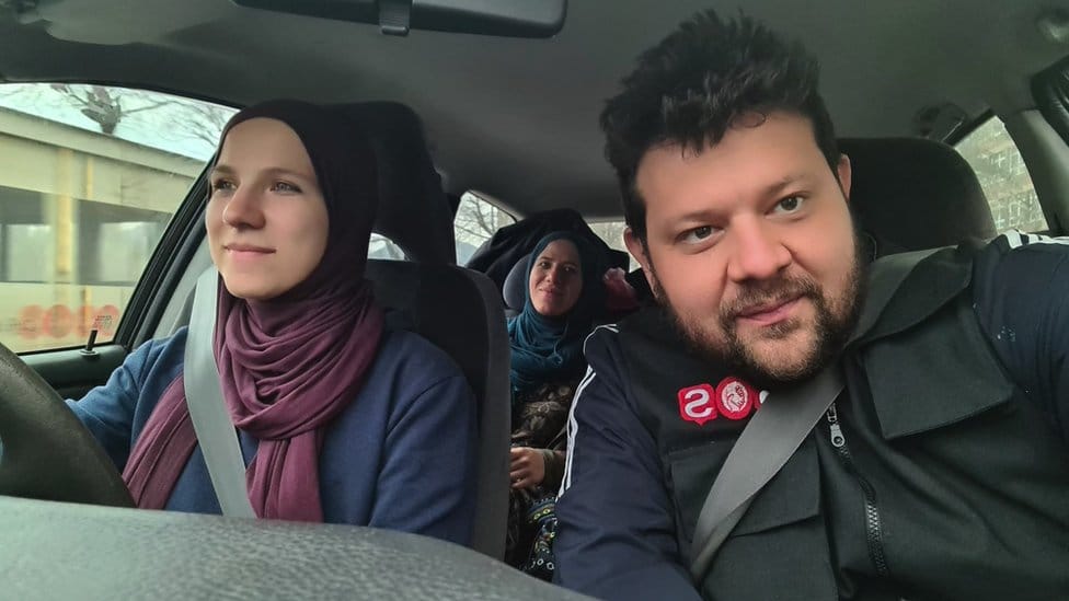 Kid Pex, aktivizam i muzika: Od izbeglice iz Zagreba, do bečkog repera koji pomaže migrantima u Bosni 5 Kid Peks, Amina i Merdija