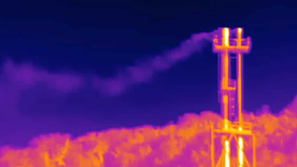 Klimatske promene: Pet stvari koje smo saznali iz izveštaja naučnika UN 4 An infrared camera captures what appears to be methane escaping from a natural gas facility