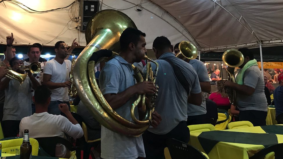 Korona virus, Srbija i festivali: Jubilarni Sabor trubača u Guči ove godine pomalo liči na - Egzit 3 trubaci