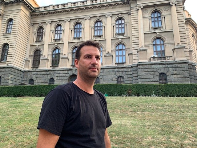 Intervju petkom - reditelj Filip Čolović: Potreba za mržnjom i pokušaj borbe sa vlastitim bolom 4 Važne su i institucionalne promene, smatra Čolović