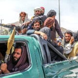U fotografijama: Talibani zagospodarili Kabulom, Avganistanci masovno beže 3