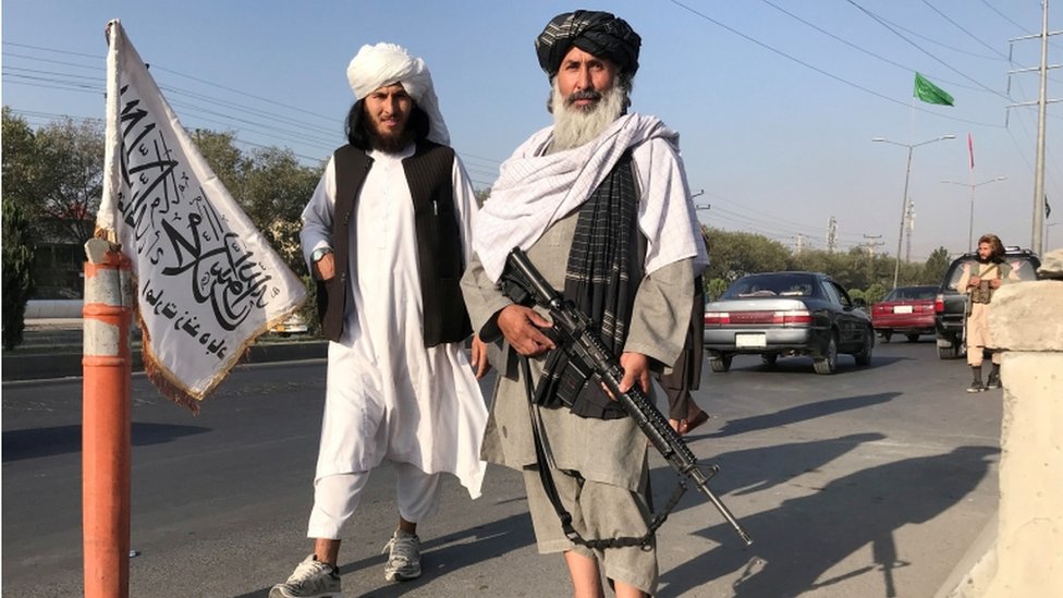 Taliban fighetsrs in Mazar-i-Sharif