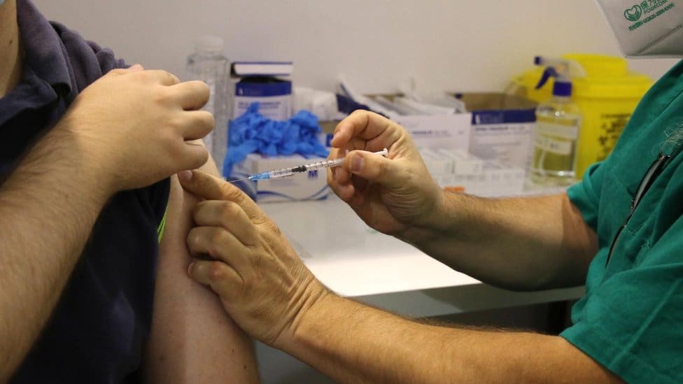 Korona virus i vakcinacija u Srbiji: „Sve kombinacije za treću dozu su bezbedne, izuzetak sa Sputnjikom", tvrdi Darija Kisić 4 vakcinacija