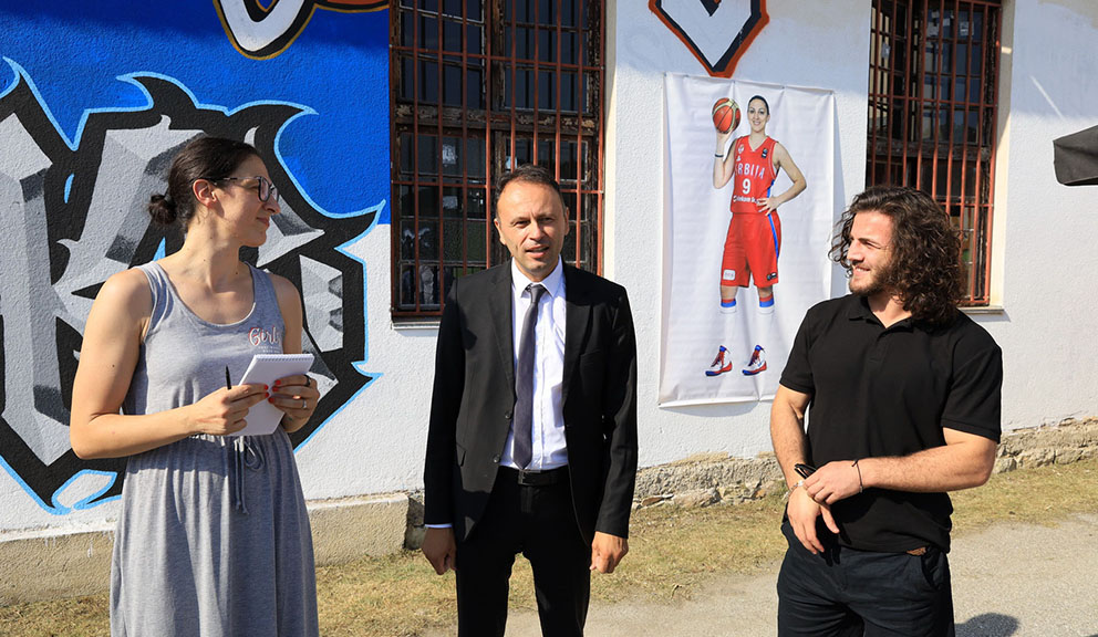 Komšije napravile doček iznenađenja Jeleni Bruks (FOTO) 1