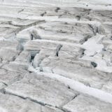 Otapanje glečera moglo bi da oslobodi tone bakterija, neke bi mogle biti opasne 13