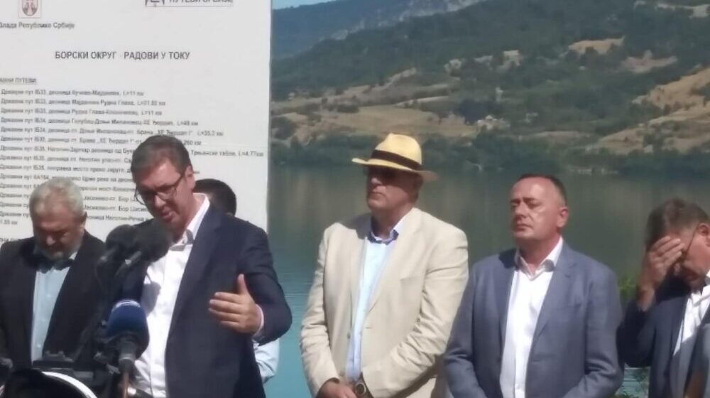 Vučić: Ne mogu da uzimam posao epidemiolozima, molim ih da mere budu što blaže 1