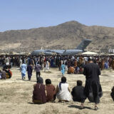 Najmanje 72 poginulo u eksplozijama u Kabulu, ID preuzela odgovornost (FOTO) 7