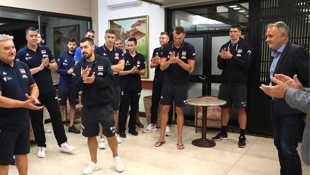 Za odbranu zlata i renomea 1 Za odbranu zlata i renomea 1